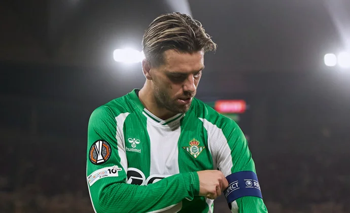 Pellegrini deja sin minutos a Lo Celso tras una advertencia de los médicos