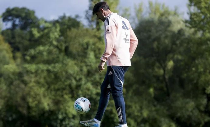 Ovie Ejaria y David Costas completan el entrenamiento del domingo