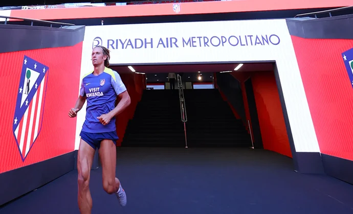 Sorloth no completa la sesión previa al Eintracht por gestión de cargas