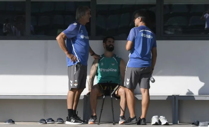 Isco deja atrás la férula y entra en una nueva fase de su recuperación