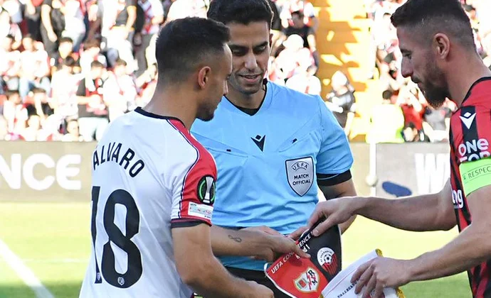 Las rotaciones definen el once de Íñigo Pérez en Anoeta, con Batalla, Lejeune y Álvaro como únicos que repetirán