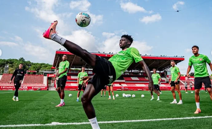 El Girona se ejercita con la vuelta de Bryan Gil y tras conocer la lesión de Ounahi