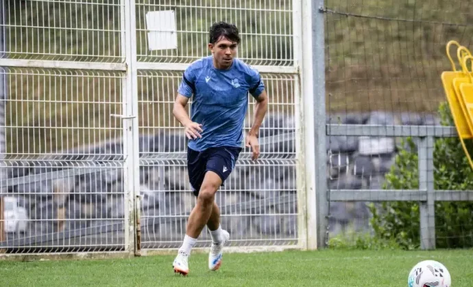 Aramburu y Herrera completan la sesión con el grupo y Pablo Marín gestiona las cargas al margen