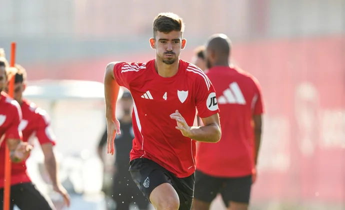 Kike Salas repite con el grupo. Nianzou, Alfon y Januzaj siguen fuera