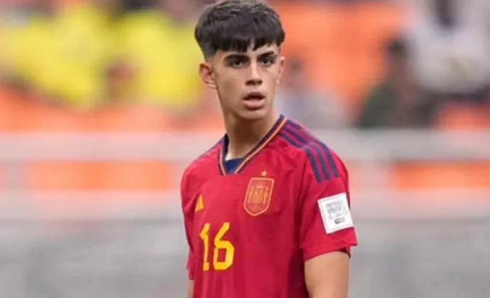 España Sub-21 desconvoca a Marc Bernal tras la solicitud del Barcelona
