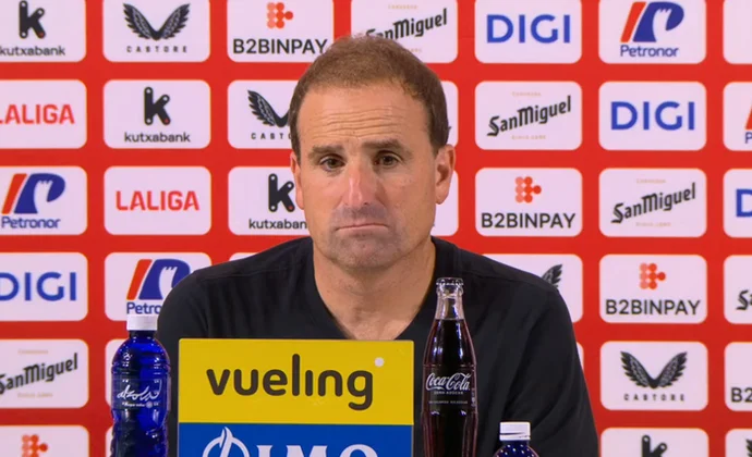 Arrasate analiza la derrota, la dinámica del equipo y el estado de Mojica