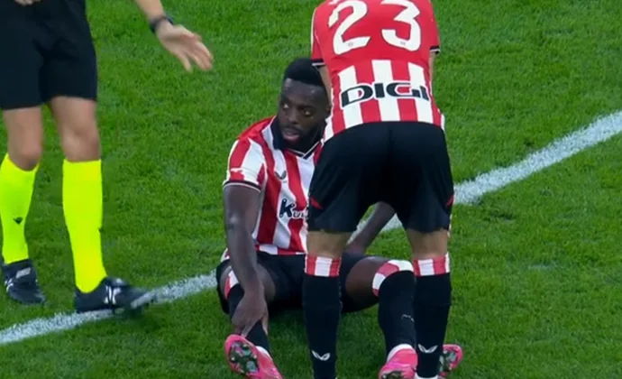 Iñaki Williams se retira con molestias en el aductor