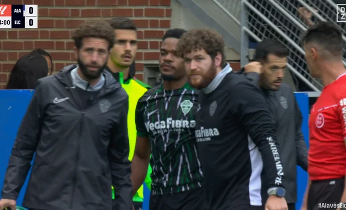 Grady Diangana, sustituido en el descanso por molestias en el muslo