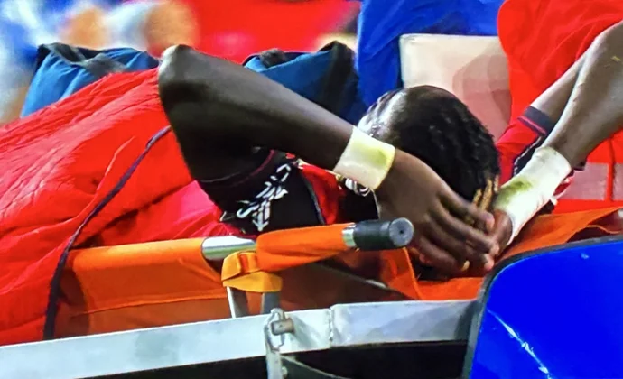 Pathé Ciss queda pendiente de evolución tras lesionarse en Anoeta