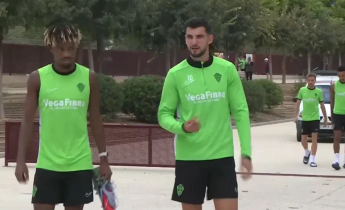 El Elche retoma el trabajo sin Fort, Pedrosa y pendiente de las pruebas a Diangana