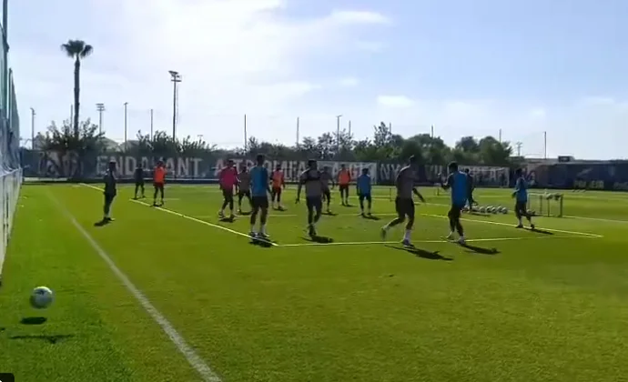 Ayoze y Gerard Moreno se ejercitaron con el grupo en el entrenamiento del martes