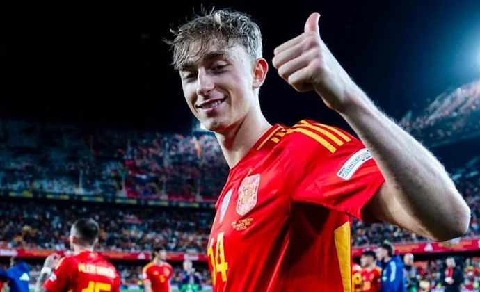 Huijsen se cae de la lista de España por lesión y Luis de la Fuente llama a Aymeric Laporte