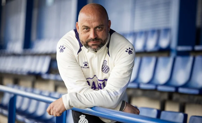 A Manolo González se le abren varias vías para completar su once tras conocer la lesión de Javi Puado