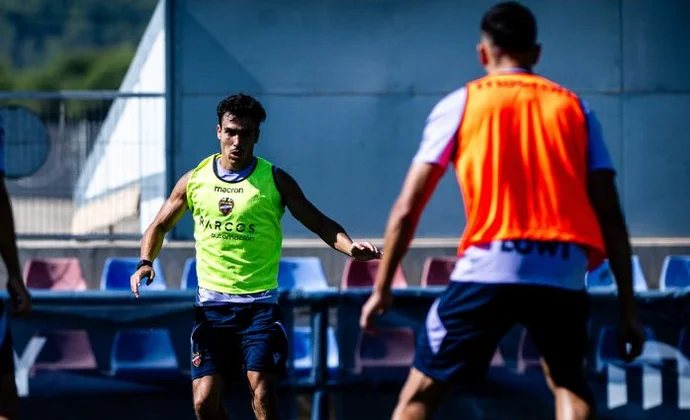 El Levante se entrena sin Pampín, Matturro ni los internacionales