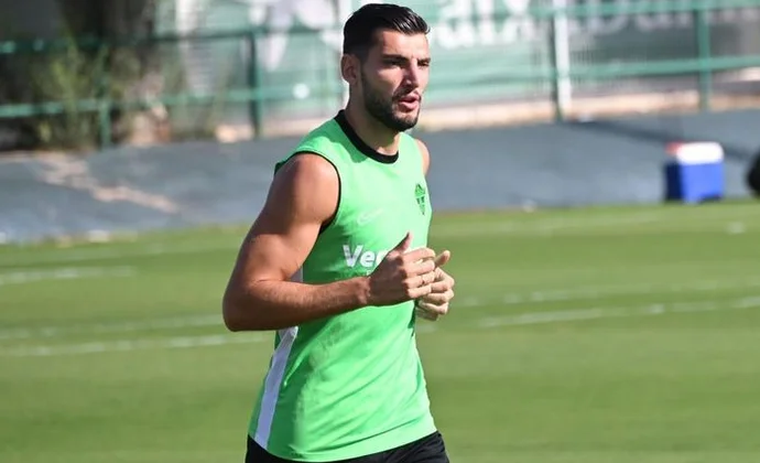 Sarabia, atento a los temas extradeportivos de Rafa Mir para preparar el duelo contra el Athletic