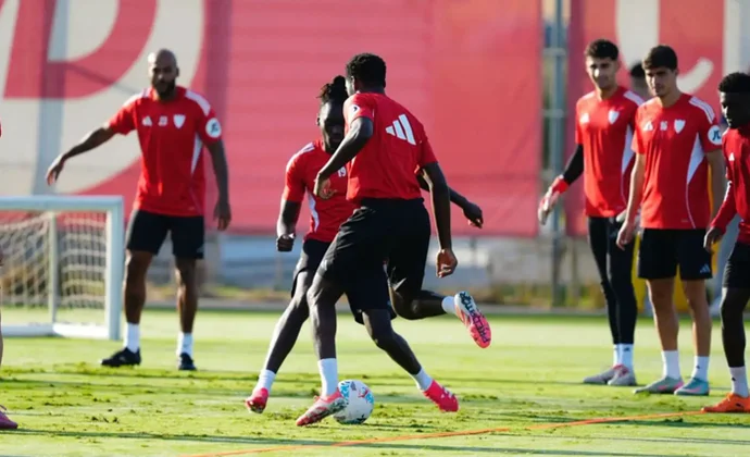 Jordan y Nianzou suman una nueva sesión. Alfon y Januzaj, al margen