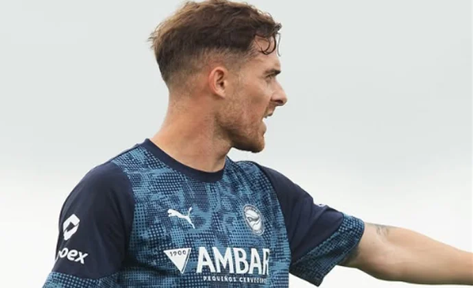 Toni Martínez se prueba con el grupo mientras se recupera del hombro lesionado