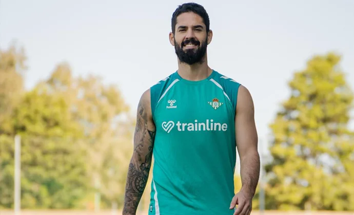 Isco avanza sin muletas y encara una nueva fase de su recuperación