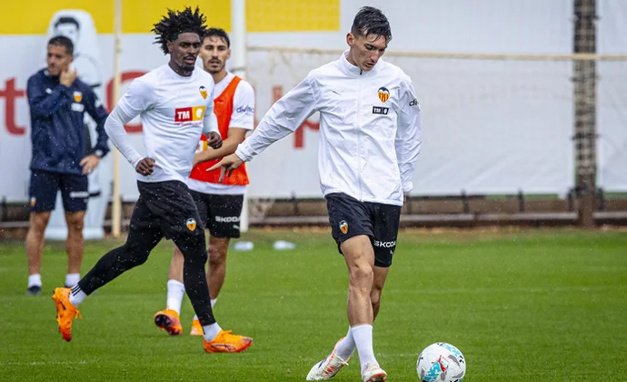 Corberán no recupera a Foulquier y Ugrinic en la última sesión de la semana