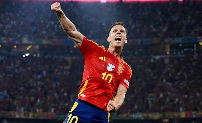 Dani Olmo se someterá a pruebas el lunes para conocer el alcance exacto de su lesión