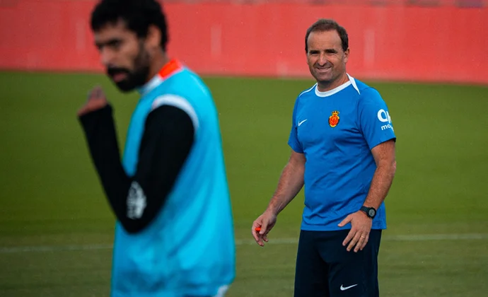 El Mallorca inicia la semana todavía sin recuperar a Virgili, los lesionados ni los internacionales