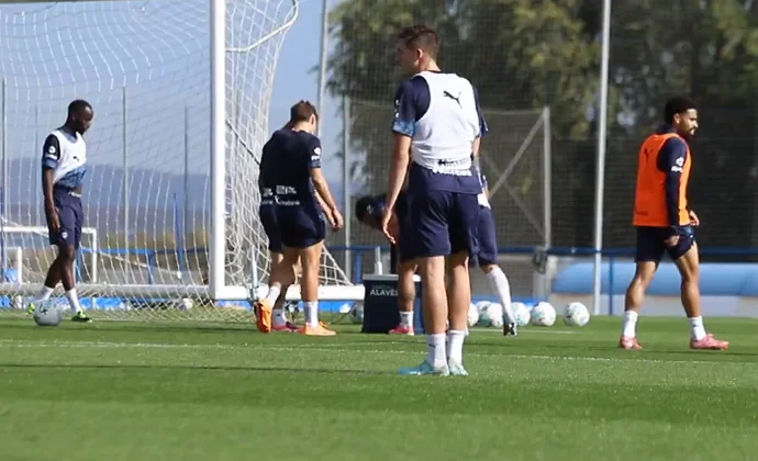 Diarra, Calebe y Toni Martínez empiezan la semana con el grupo