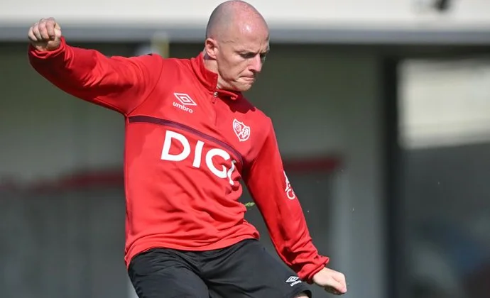 Álvaro García, baja en la primera sesión de la semana del Rayo Vallecano