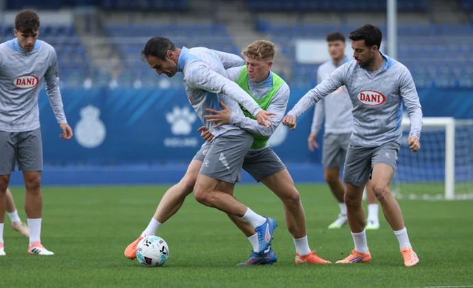 El Espanyol completa la segunda sesión de la semana con cuatro bajas