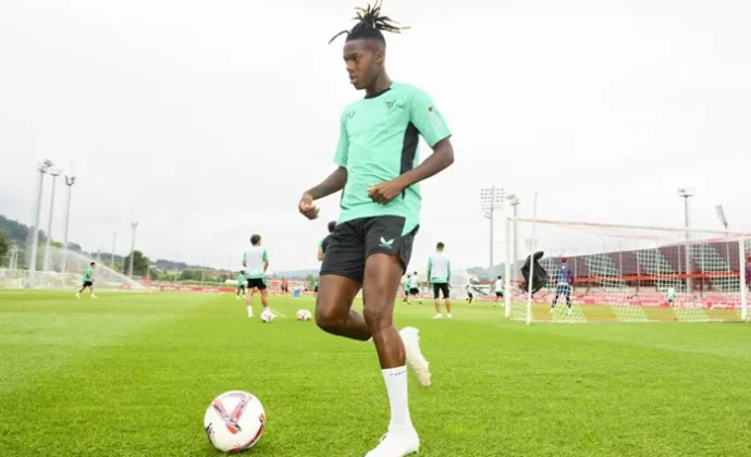 Nico Williams ha estado gestionando cargas y se le espera con el grupo antes del viernes