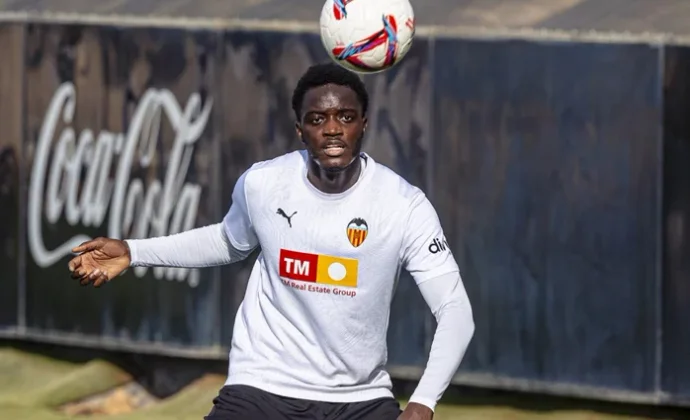 Las pruebas complementarias a Diakhaby revelan un tiempo de baja mayor al inicial