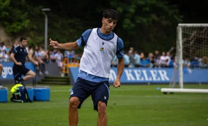 Jon Martín y Aramburu vuelven al grupo. Oyarzabal y Remiro se quedan en el gimnasio