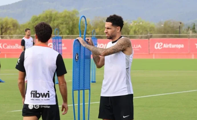 Mascarell suma una nueva sesión y Arrasate espera el regreso de Mojica