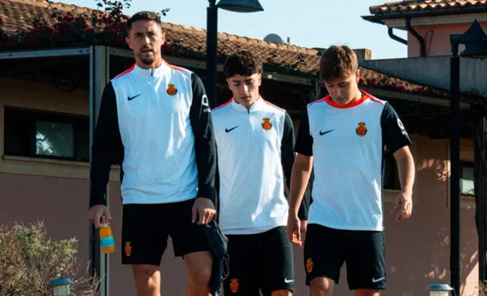 Mojica trabaja al margen y pone rumbo a Sevilla sin entrenar ni un día con el grupo