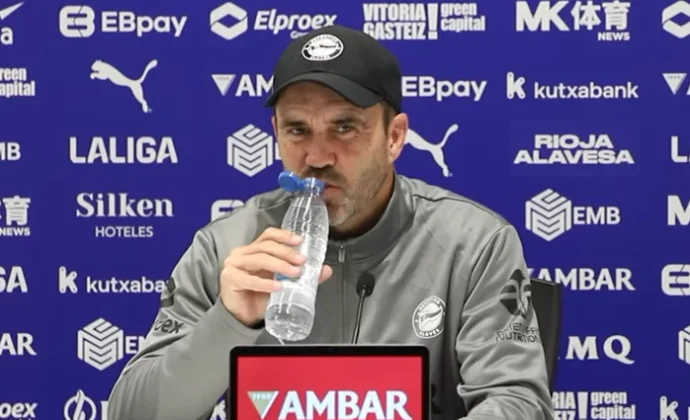 Coudet explica cómo llega el equipo y habla de Mariano, Garcés y la solidez defensiva