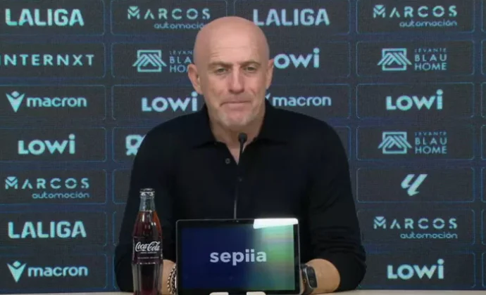 Calero analiza la derrota, explica los cambios tardíos y habla de Carlos Álvarez, Moreno, Iván Romero, Arriaga y la alineación