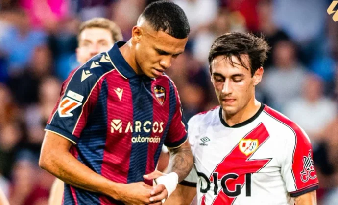 Julián Calero declara públicamente su amor a Kervin Arriaga tras la tormenta