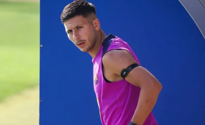 Flick ensaya con Bardghji para recibir al Olympiacos, aunque habrá que ver