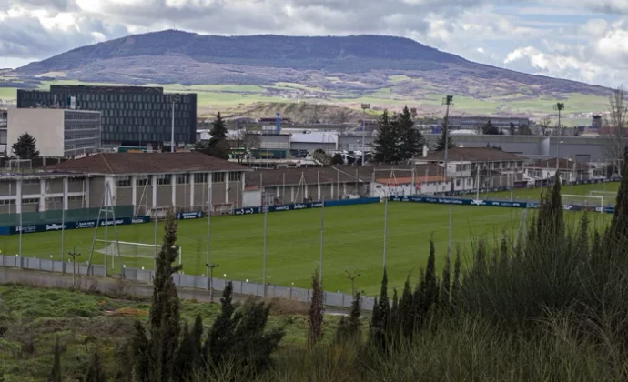 Lunes de descanso en Tajonar pendientes de Torró y Budimir