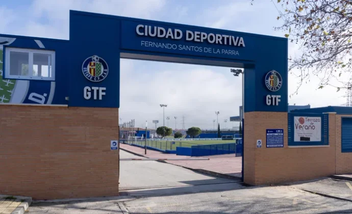Lunes de descanso para el Getafe pendientes de Femenía y Neyou