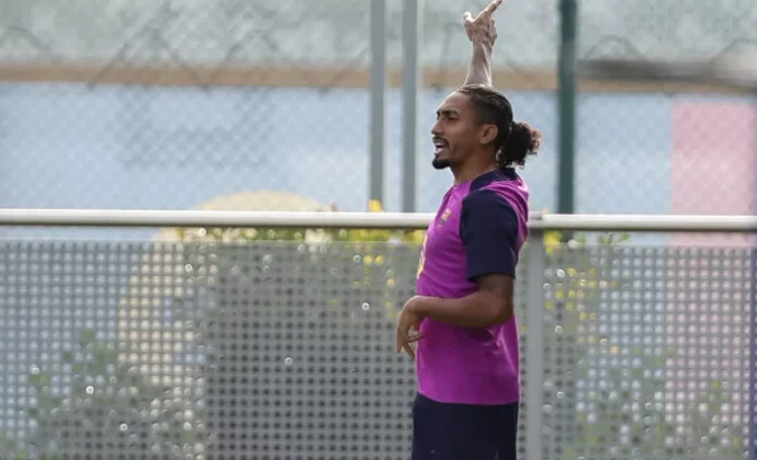 Raphinha vuelve al grupo. Lewandowski y Christensen siguen al margen