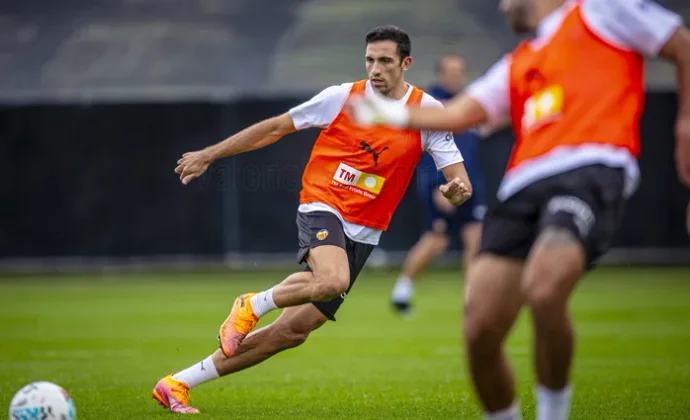 El Valencia retoma los entrenamientos sin Copete, Ugrinic ni Foulquier