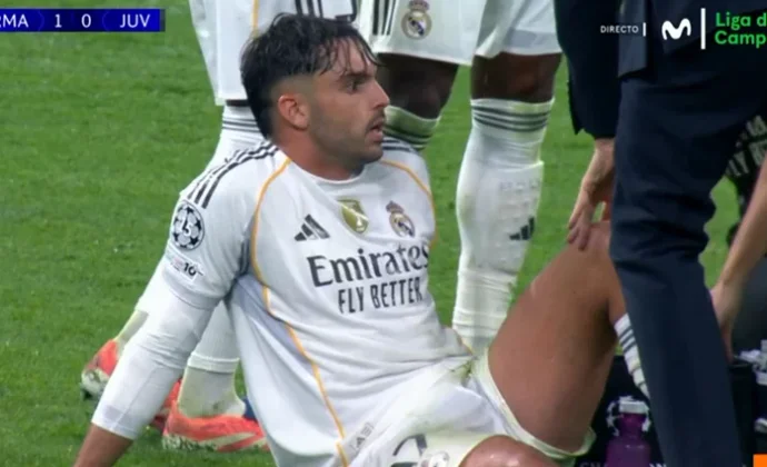Raúl Asencio se retira con molestias del partido contra la Juventus