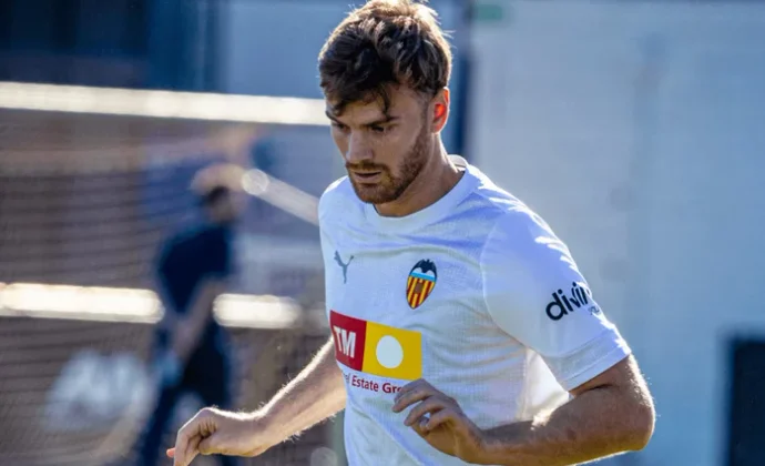 Corberán ensaya once con Lucas Beltrán como principal novedad