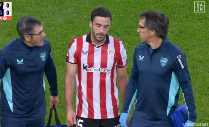 Íñigo Lekue se retiró con molestias del partido contra el Getafe