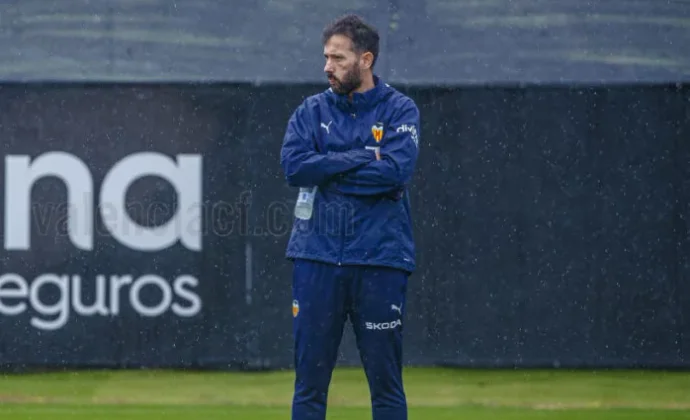 El Valencia retoma los entrenamientos con cinco bajas