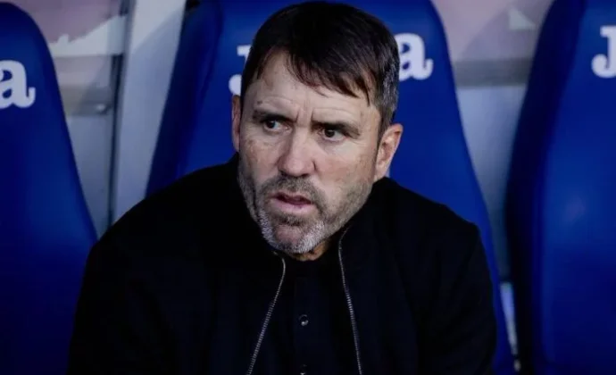 Coudet experimenta con Benavidez de central en la Copa del Rey