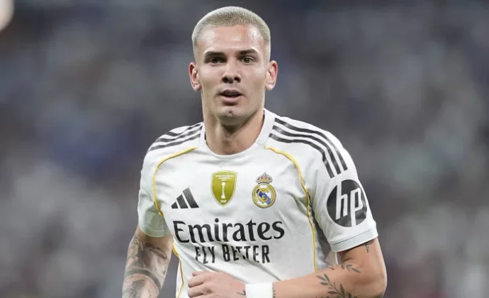 Mastantuono pasa revisión con el médico por unas molestias