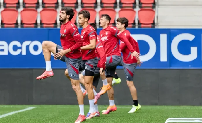 Aimar Oroz, Víctor Muñoz y Becker completan la sesión del sábado en El Sadar