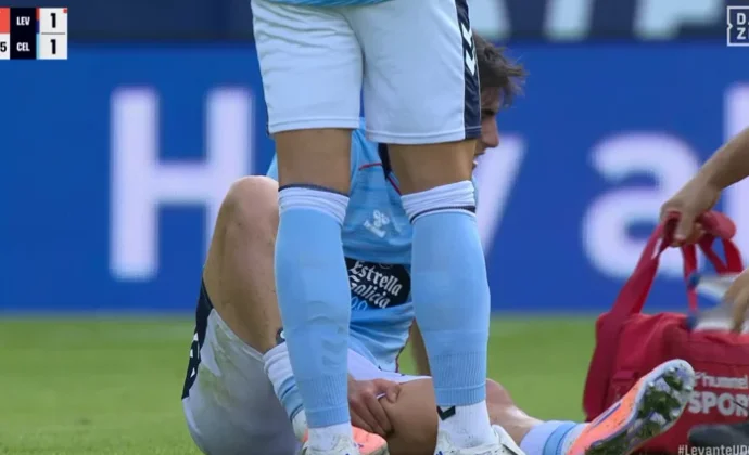 Javi Rodríguez tuvo que ser sustituido por molestias en los isquiotibiales