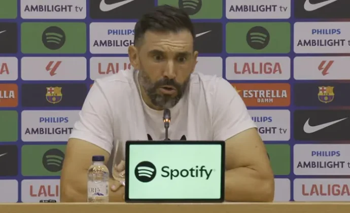 Sarabia analiza la derrota, los riesgos del estilo de juego y de Iñaki Peña